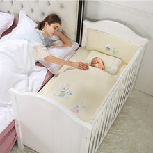 Load image into Gallery viewer, Solid Wood Baby Crib